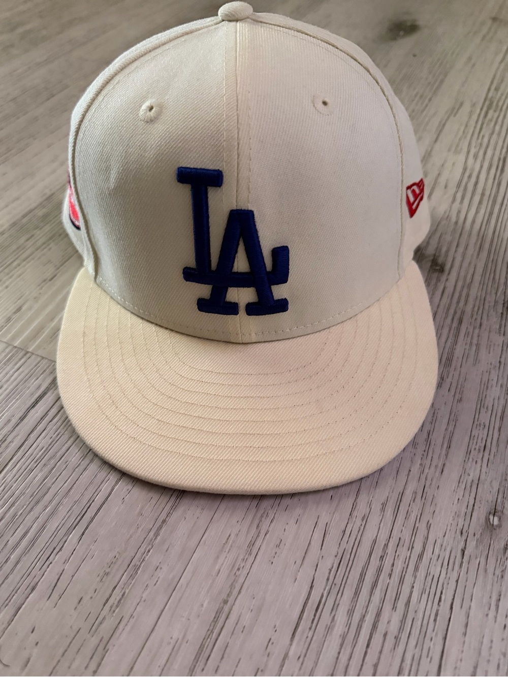 New Era 59FIFTY Los Angeles Dodgers Cream Fitted Hat Blue LA Red 32 Size 7 1/4